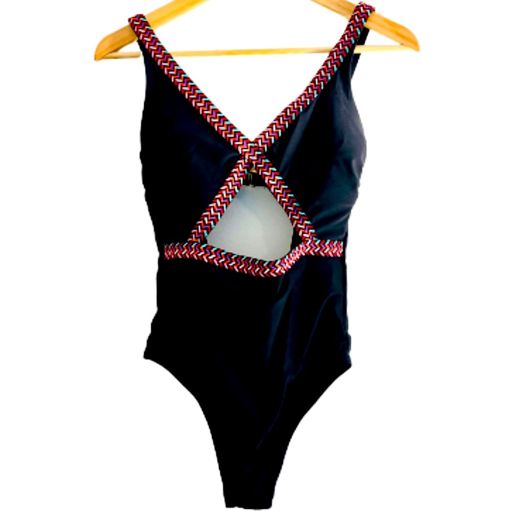 Xhilaration women’s one piece swimsuit cutout thick strap black size Small